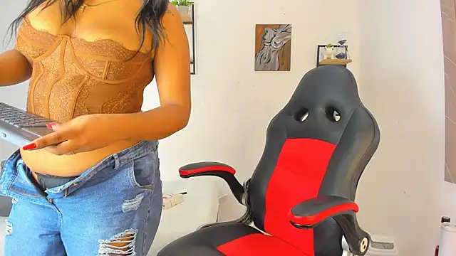 daniella molina1 online show from 11, 10, 2025
