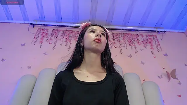 SweetRenata  online show from 5, 11, 2025