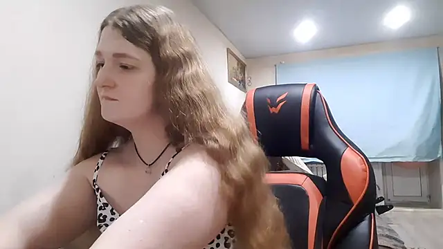 KissFlamee online show from 3, 11, 2025