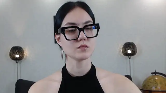 Marie Fitch online show from 8, 11, 2025