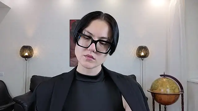 Marie Fitch online show from 25, 5, 2026