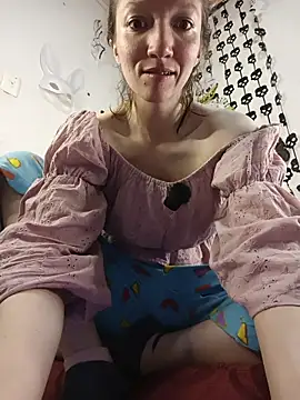 Lucy colee online show from 24, 10, 2025