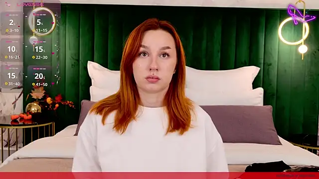 Snapshot of ClaireMathis chatting on 9, 11, 2025 ClaireMathis online show from 9, 11, 2025