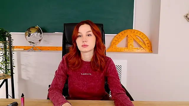 Snapshot of ClaireMathis chatting on 30, 11, 2025 ClaireMathis online show from 30, 11, 2025