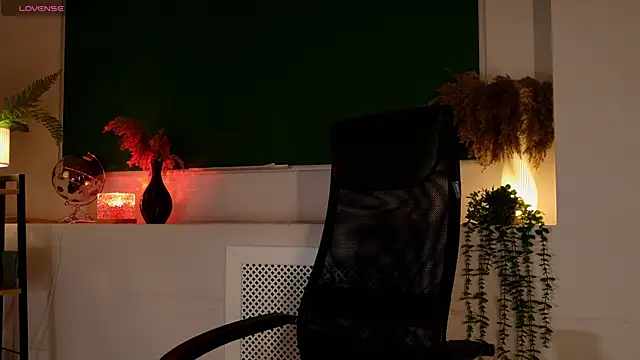 Snapshot of ClaireMathis chatting on 3, 8, 2026 ClaireMathis online show from 3, 8, 2026