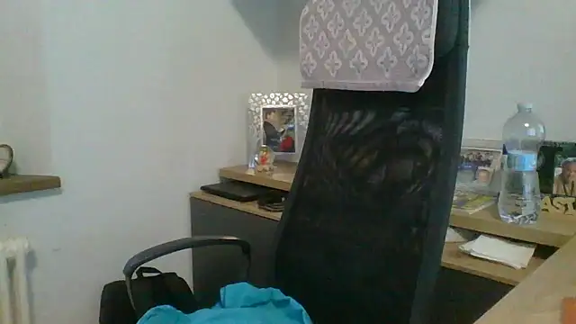 Kawayleo online show from 5, 12, 2025