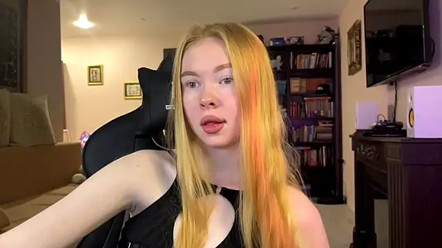 Snapshot of RaguelNicksons chatting on 7, 11, 2025 RaguelNicksons online show from 7, 11, 2025