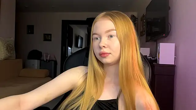 Snapshot of RaguelNicksons chatting on 14, 11, 2025 RaguelNicksons online show from 14, 11, 2025