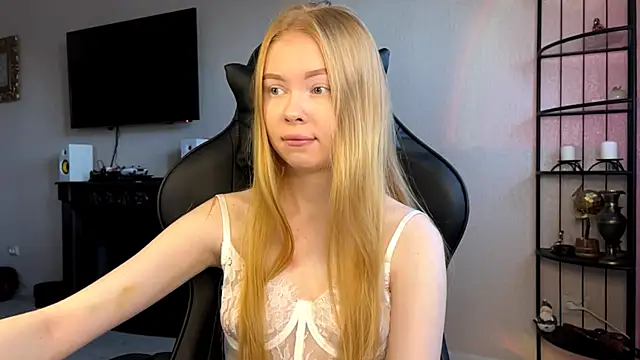 Snapshot of RaguelNicksons chatting on 19, 11, 2025 RaguelNicksons online show from 19, 11, 2025