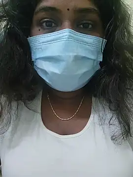 Snapshot of Mo_Nisha chatting on 10, 10, 2025 Mo Nisha online show from 10, 10, 2025