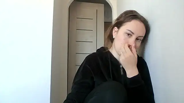 Snapshot of MeadowEyes chatting on 22, 4, 2026 MeadowEyes online show from 22, 4, 2026
