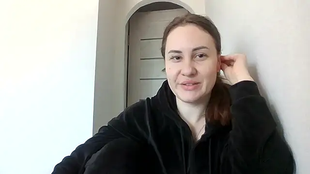 Snapshot of MeadowEyes chatting on 27, 4, 2026 MeadowEyes online show from 27, 4, 2026