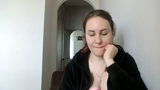 Snapshot of MeadowEyes chatting on 30, 4, 2026 MeadowEyes online show from 30, 4, 2026