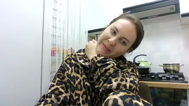Snapshot of MeadowEyes chatting on 5, 5, 2026 MeadowEyes online show from 5, 5, 2026