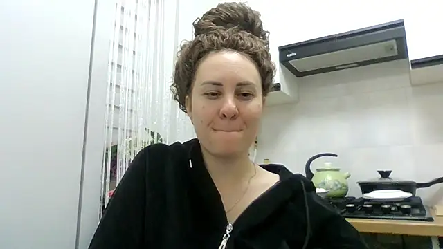 Snapshot of MeadowEyes chatting on 14, 5, 2026 MeadowEyes online show from 14, 5, 2026