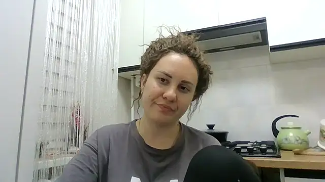 Snapshot of MeadowEyes chatting on 22, 5, 2026 MeadowEyes online show from 22, 5, 2026