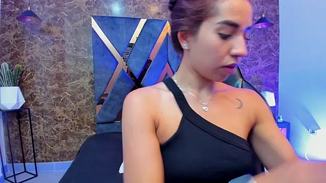 Snapshot of Vittoria_Conti_ chatting on 14, 1, 2026 Vittoria Conti online show from 14, 1, 2026