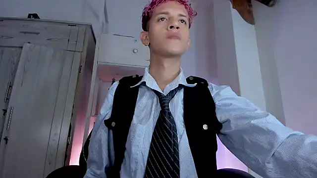 tylernova online show from 17, 12, 2025