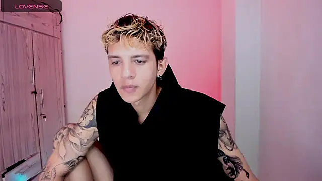 tylernova online show from 7, 4, 2026