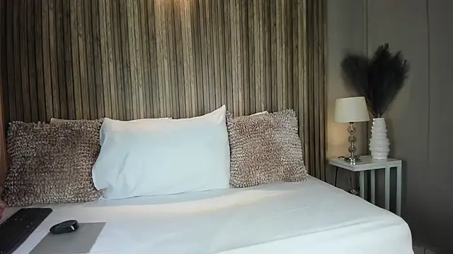 VanneCamiel online show from 31, 10, 2025