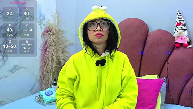 CHIARAJJONES online show from 1, 12, 2025