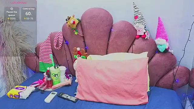 CHIARAJJONES online show from 17, 12, 2025