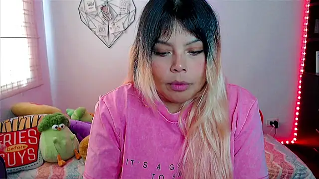 Snapshot of EllieMoonX chatting on 17, 2, 2026 EllieMoonX online show from 17, 2, 2026