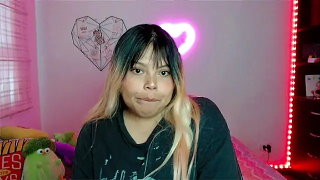 Snapshot of EllieMoonX chatting on 19, 2, 2026 EllieMoonX online show from 19, 2, 2026