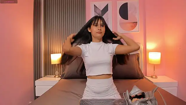 Snapshot of luly_dreams chatting on 9, 10, 2025 luly dreams online show from 9, 10, 2025