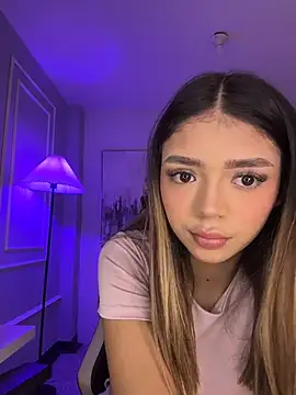 Snapshot of HoneyMollyX chatting on 7, 4, 2026 HoneyMollyX online show from 7, 4, 2026