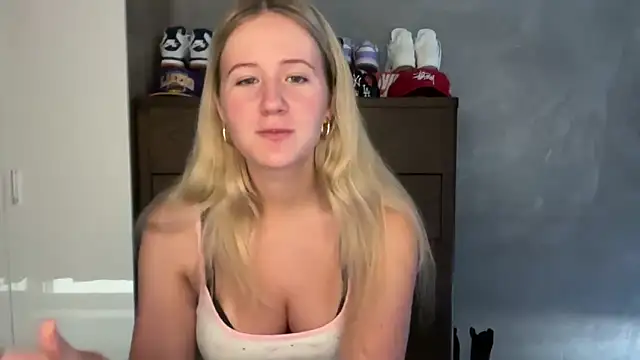 Snapshot of itssosierra chatting on 19, 2, 2026 itssosierra online show from 19, 2, 2026