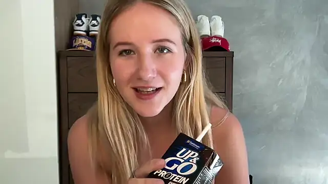 Snapshot of itssosierra chatting on 19, 2, 2026 itssosierra online show from 19, 2, 2026