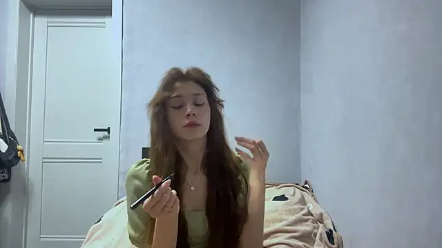 WildPeachh online show from 10, 11, 2025