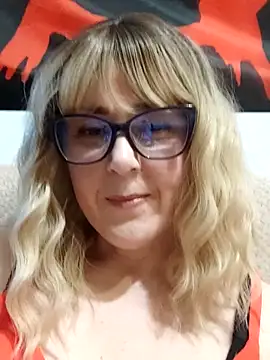 Amelialove42 online show from 13, 4, 2026