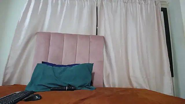 Kelly-001 online show from 15, 4, 2026