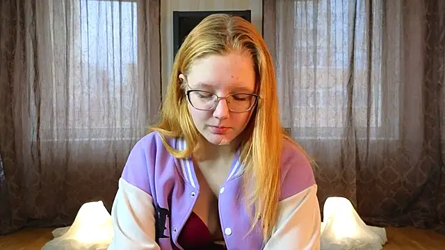 AlinaAldrete online show from 8, 11, 2025