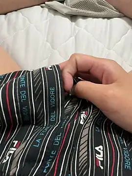 Snapshot of haruki_18old chatting on 9, 10, 2025 haruki 18old online show from 9, 10, 2025