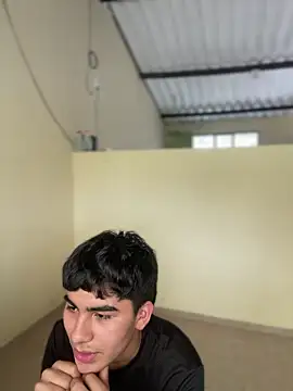 Snapshot of HarmonicOdour chatting on 8, 11, 2025 HarmonicOdour online show from 8, 11, 2025