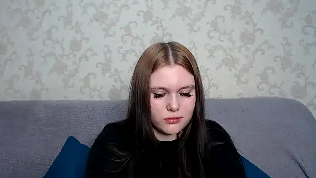 Musegirl online show from 10, 11, 2025