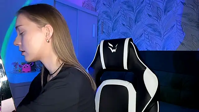 EvaPeace online show from 12, 11, 2025