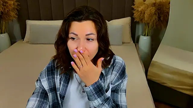 EdenSolis online show from 17, 4, 2026