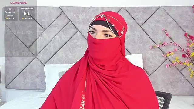  naylaa  online show from 8, 4, 2026