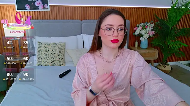 Snapshot of JulliRoss chatting on 18, 5, 2026 JulliRoss online show from 18, 5, 2026