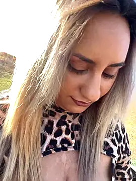 SinfulLovers33 online show from 1, 11, 2025