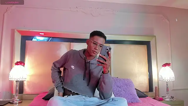 Snapshot of Charlie_Storm_ chatting on 3, 3, 2026 Charlie Storm online show from 3, 3, 2026