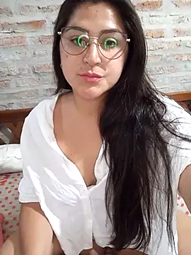 morenalatinaa online show from 6, 4, 2026