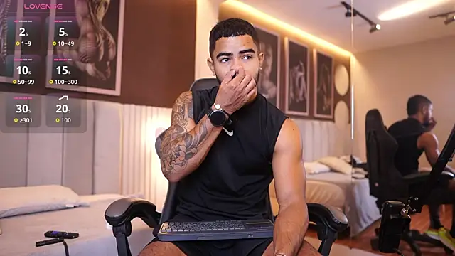 Snapshot of Reik_Vonn chatting on 9, 7, 2026 Reik Vonn online show from 9, 7, 2026