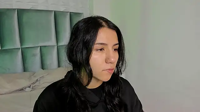 Snapshot of HollyPeach chatting on 30, 4, 2026 HollyPeach online show from 30, 4, 2026