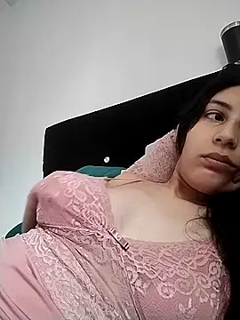 Snapshot of Thaila-Aurora chatting on 26, 10, 2025 Thaila-Aurora online show from 26, 10, 2025