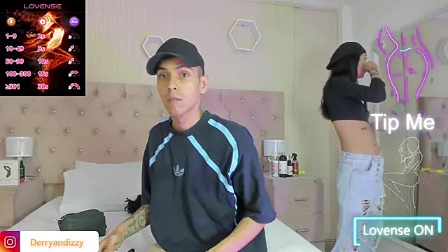 DerryAndIzzy online show from 7, 11, 2025